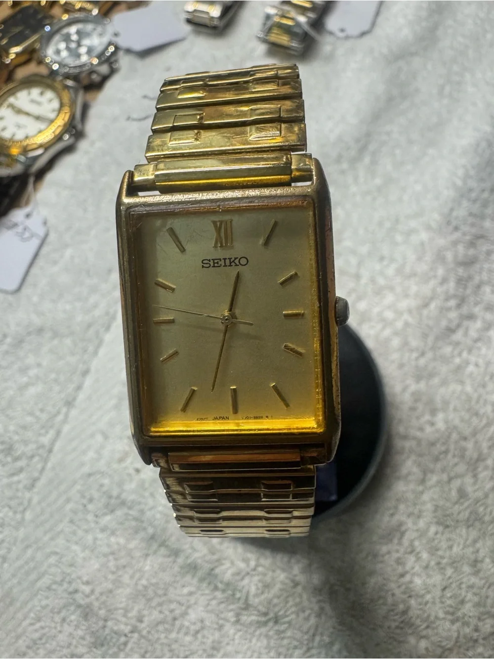 Seiko elegant rectangular